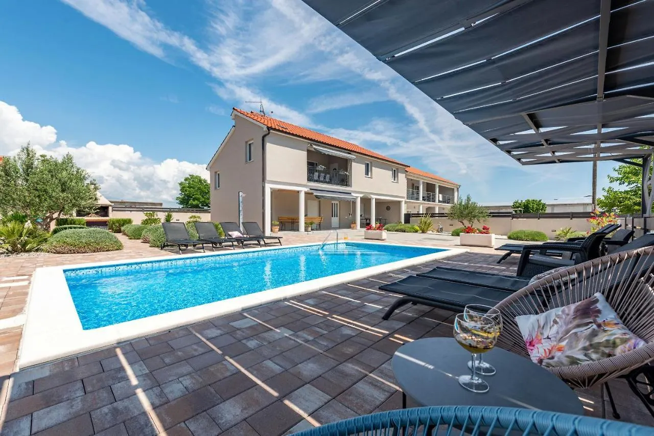 Villa Silentium Zadarvillas Pristeg 0*,