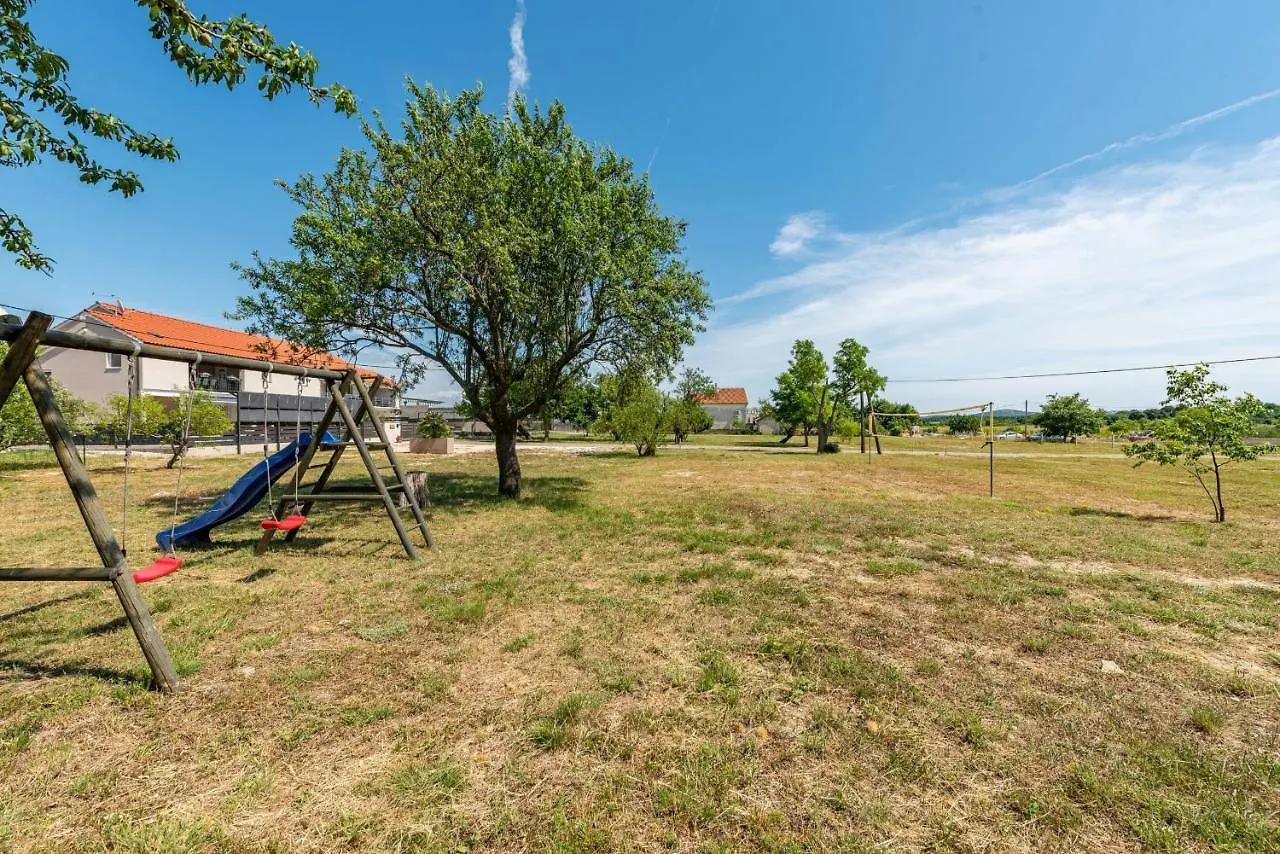 Villa Silentium Zadarvillas Pristeg 0*,