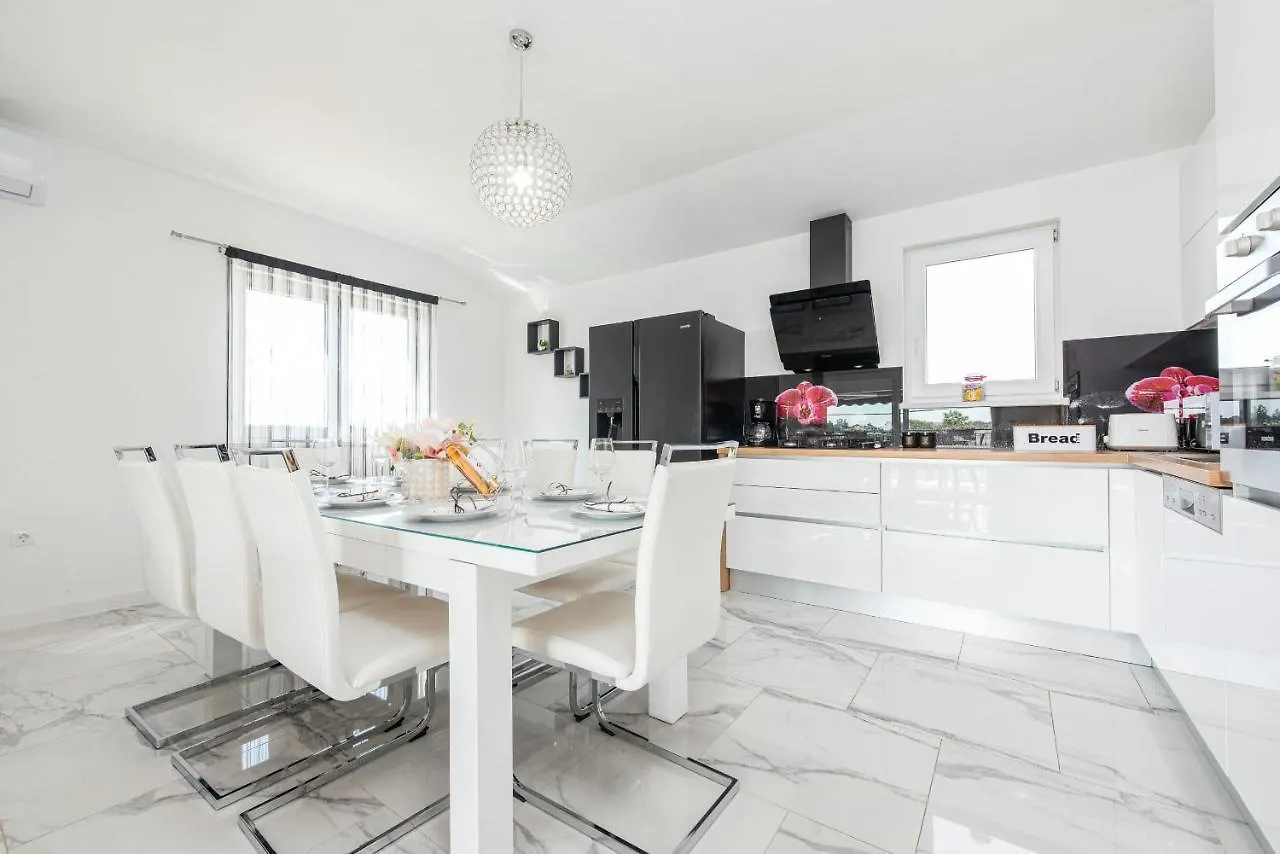 Villa Silentium Zadarvillas Pristeg